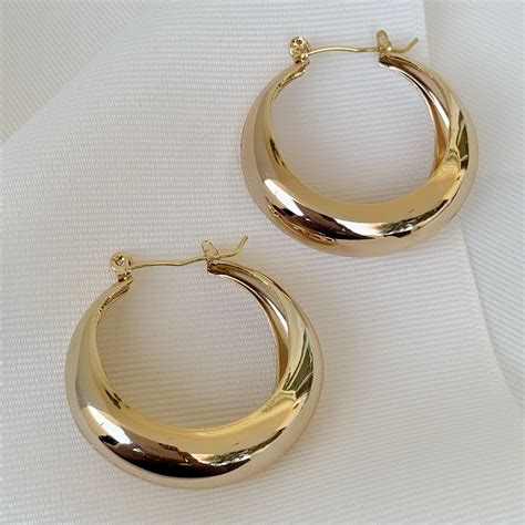 Brilla con Estilo Hoops Earrings en Oro Laminado 20-ARL-135 | Aretes ...