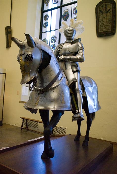 File:Armored Knight on Horseback, Philadelphia Museum of Art.jpg ...