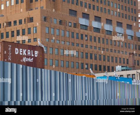 Dekalb avenue hi-res stock photography and images - Alamy