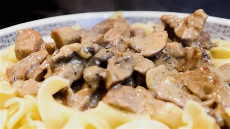 Download Russian Dish Beef Stroganoff Wallpaper | Wallpapers.com
