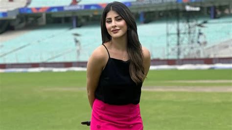 Who Is Karishma Kotak? Bigg Boss 6 To Proposal During Live Cricket ...