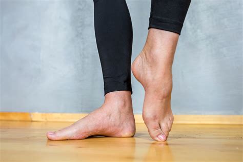 Flat Feet Problems: Causes, Symptoms & Treatment in Singapore