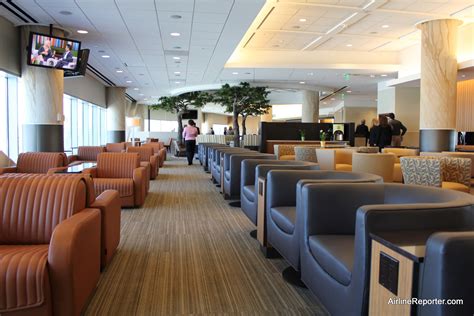 An Inside Look at American Airlines Admirals Club at San Francisco ...