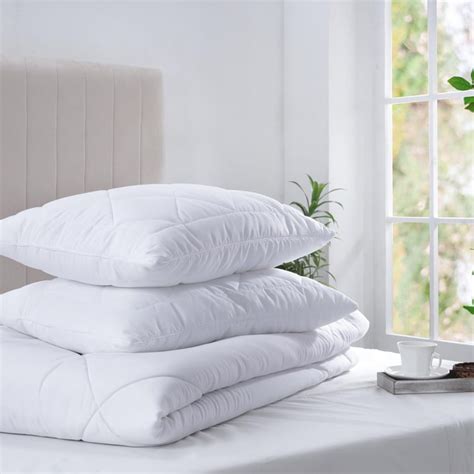 Buy MASPAR Essentials White Diamond Quilted Pillow - 50x75cm – Single ...