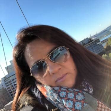 The Body Shop Almond Milk & Honey Calming & Protecting Hand Cream, 30ml ...