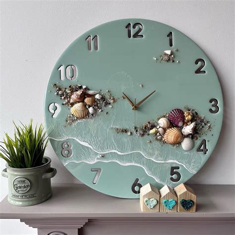 Shop Cream Light With Shells Resin Wall Clock Online