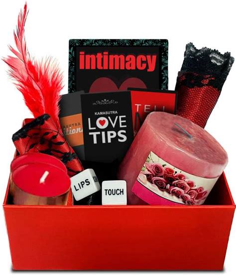 Wedding Gifts - Buy Anniversary Gifts Online at India's Best Online ...