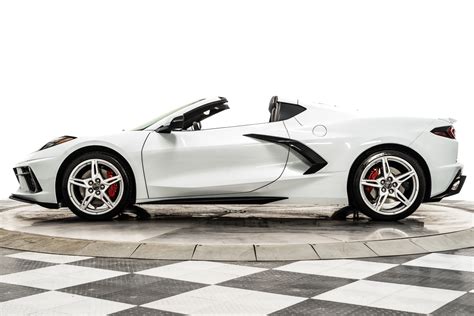 Corvette Stingray 2022 White Convertible
