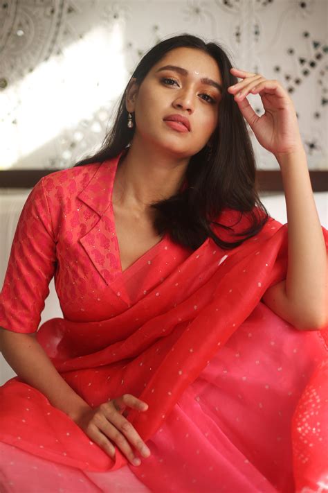 Chaand Saree - Shaded Pink – Naina Jain