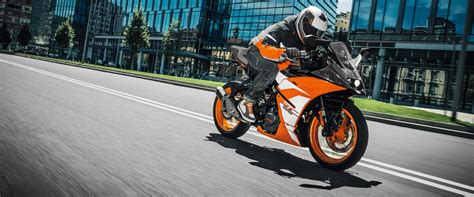 We Went For A Quick Spin On The KTM RC 390 - Bikes