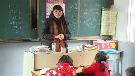 我在乡村当老师｜崔晓慧：我们必须成为小孩，才配做小孩的老师_孩子_教育_妈妈