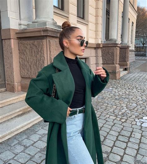 Pin by la on Looks inverno | Clothes, Celebrity casual outfits, Green ...