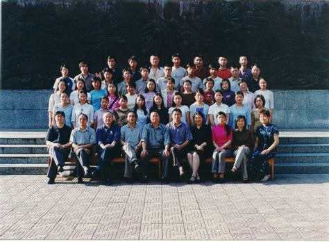 宁波材料所举行2010年研究生毕业典礼 - 中国科学院宁波材料技术与工程研究所