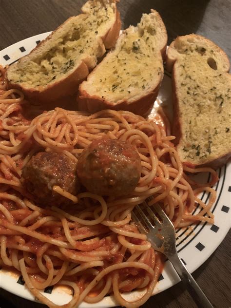 $1 Spaghetti and $2 Bread and spread : r/Cheap_Meals