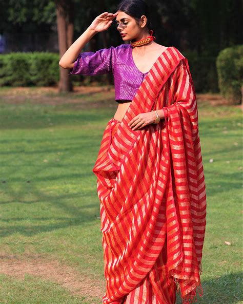 Shop Handwoven Linen Zari Saree and Blouse | Chidiyaa