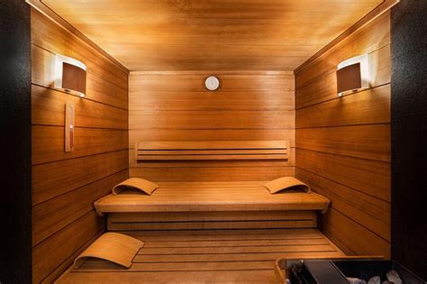 SHERATON BAKU INTOURIST - Hotel Reviews, Photos, Rate Comparison ...