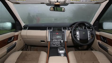 Land-Rover-Range-Rover-2013-4-4-TDV8-Compare Car Photos - Overdrive
