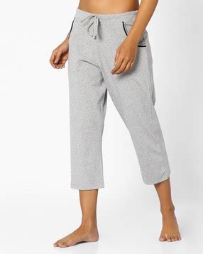 Shorts, Pyjamas & Capris for Women Online | Buy Lounge Pants | Ajio