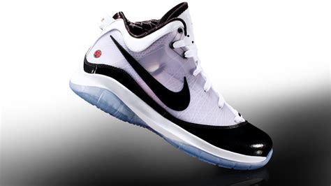 Black White Nike Shoe In Black White Background HD Nike Wallpapers | HD ...