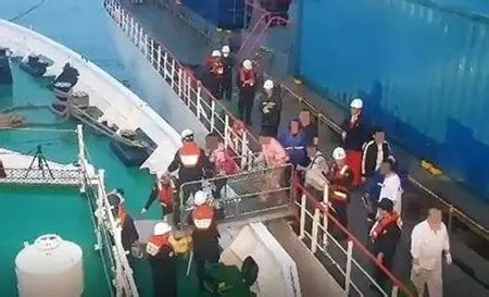 中远海运一艘超大型箱船撞上巴拿马运河船闸 - 在航船动态 - 国际船舶网