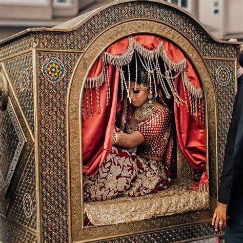 Bridal Entry Ideas That People Will Remember | Shaadidukaan