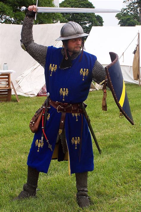 Footman | Century armor, Medieval armor, High middle ages