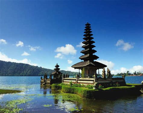 Pura Ulun Danu Bratan—the water temple - Bali: Get the Detail of Pura ...