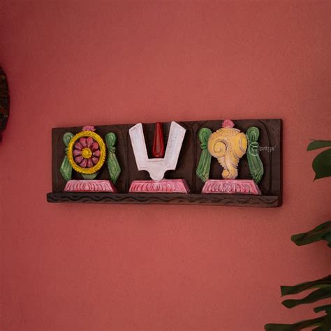 Shankh Chakra Namah Wooden Panel – The Advitya