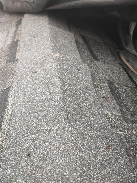 Is this how you install hip and ridge shingles? : r/Homebuilding