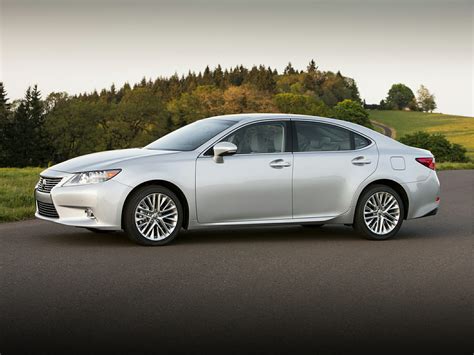 2016 Lexus ES 350, ES 300h Updated with New Look, Safety Features
