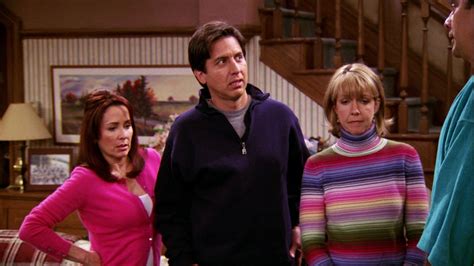 Everybody Loves Raymond Robert And Amy THAT'S ENTERTAINMENT!