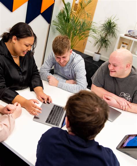 Team #FutureVision - Experiences in strategic communications jobs