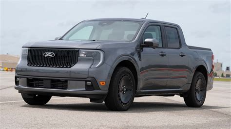 Ford Unveils the New 2025 Maverick Pickup with Advanced Tech and Hybrid ...