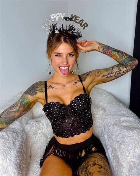 McKenna Matta | HAPPY NEW YEAR 🫶🏻 | Instagram