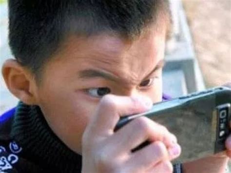 儿童眼科专家：手机，网课不一定导致孩子近视！这件事才是近视的真凶...