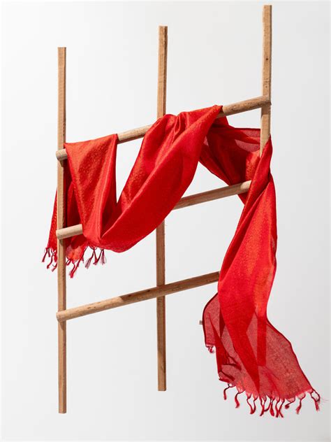 Tanchoi Stole – SUNDAARI