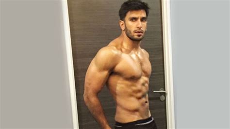 Workout plan: How to get ripped in 30 days (with cheat meals) | GQ India