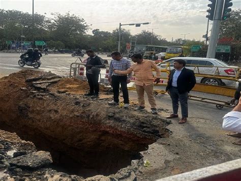 Sudden road cave-in in Jaipur; 15 feet-deep hole formed, same spot ...