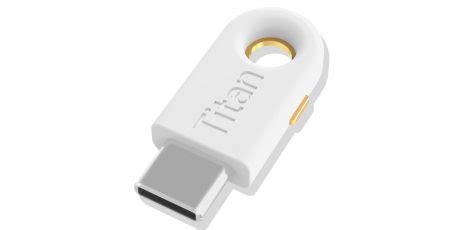 Ecco la Titan Security Key con USB-C di Google, che sveltisce le ...