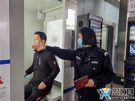 迎来办证“大客流”，杨浦出入境窗口推出“特别服务”