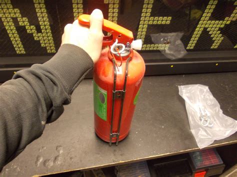 Alienware Battery Removal 的图像结果