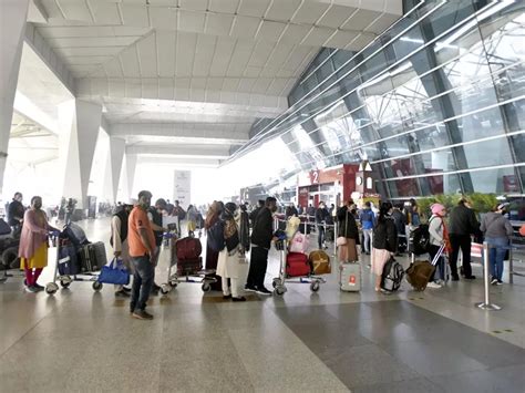 India Airport News: Long queues, delays, mishandled luggage: what’s ...