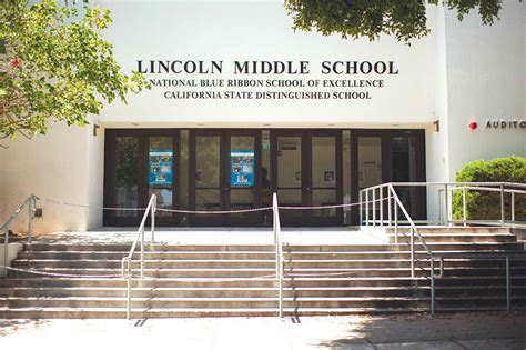 Bomb Threat Causes Evacuation of Lincoln Middle School