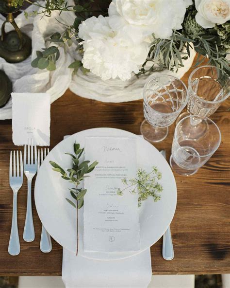 45 Lovely Place Settings to Inspire Your Wedding Reception Tables