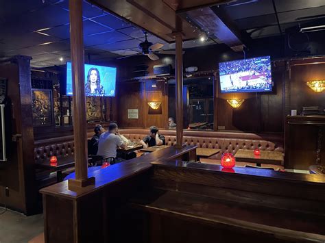 Pineapple Saloon Bar And Grill at Johnny Moe blog