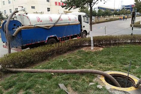 农安康宁医院家属楼居民称修路致下水井堵塞马上要往出溢，官方回复_腾讯新闻