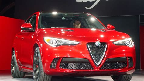 2018 Alfa Romeo Stelvio SUV finally makes debut