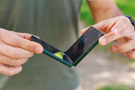 Modern Android Phone 的图像结果