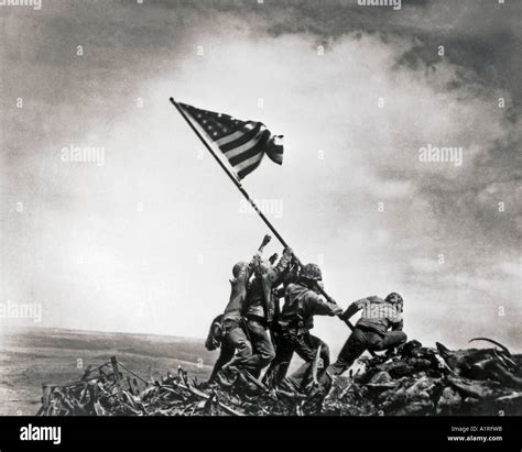 Iwo jima flag raising hi-res stock photography and images - Alamy