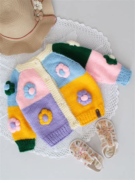 Handknitted Cardigan with Colourful Daisy for Kids - Multicolour